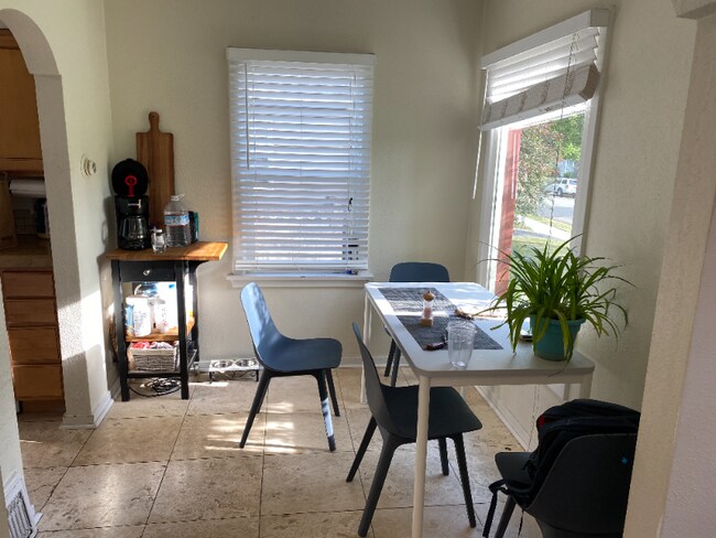 Foto del edificio - 2629 Glenmare St