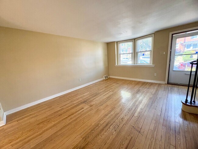 Foto del edificio - 3 Bedroom 1 Bathroom in Harrisburg!