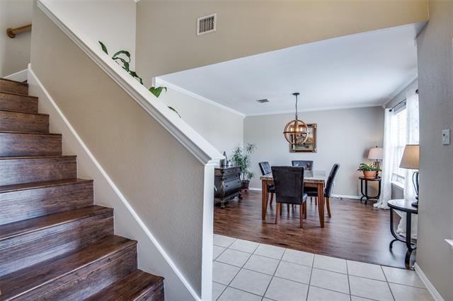 Foto del edificio - 5000 Evergreen Dr