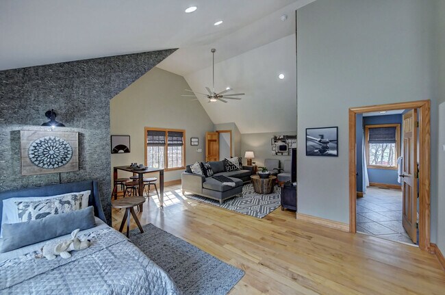Foto del edificio - 136 Bridlewood Dr
