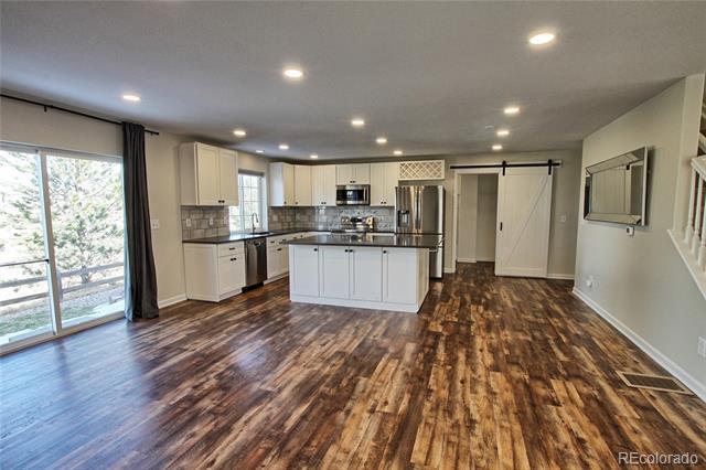 Foto del edificio - 3773 Dinosaur St