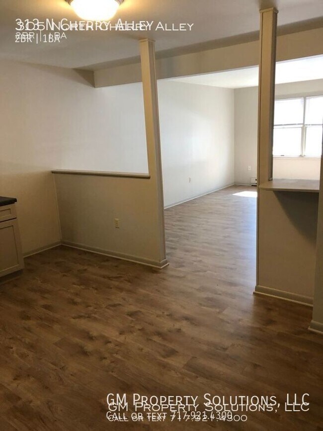Building Photo - 2 Bedroom Townhome in Elizabethtown!