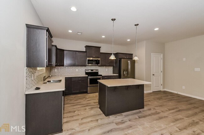 Building Photo - 273 Cliffhaven Cir