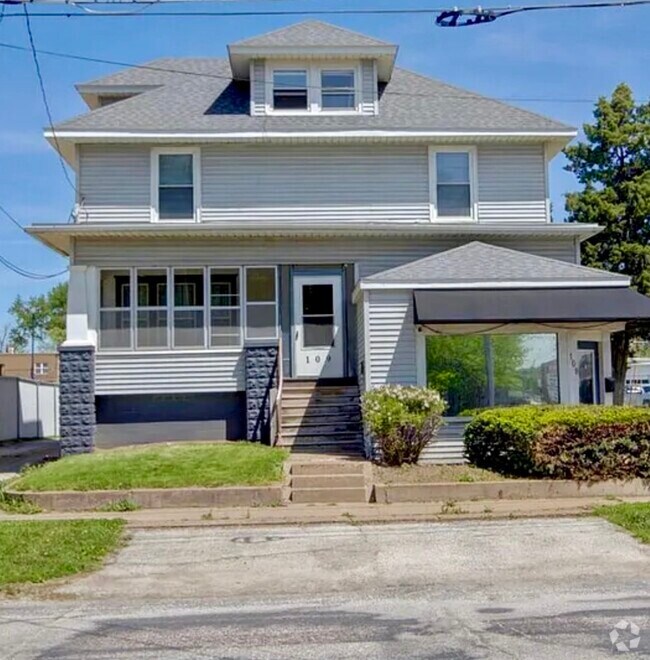 Building Photo - 109 2nd Ave W
