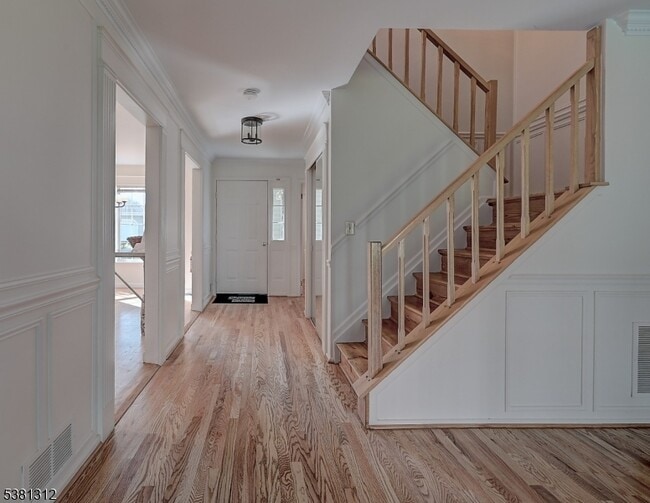 Building Photo - 326 Araneo Dr