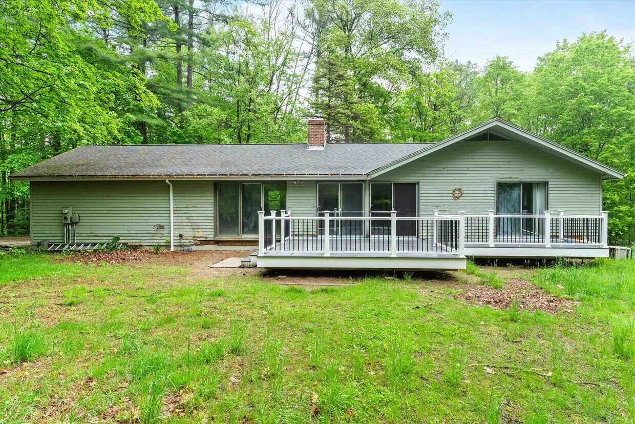Foto principal - 71 Wheeler Rd