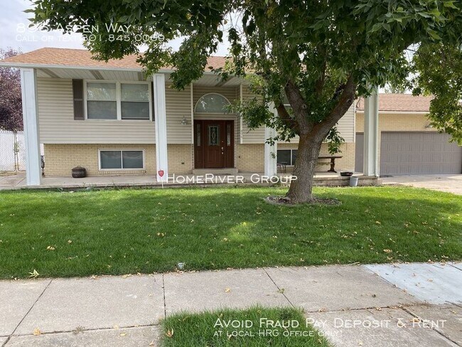 Building Photo - Lovely 4 bedroom home in Layton for rent!!