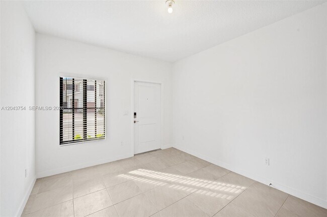 Foto del edificio - 6007 Coralberry St