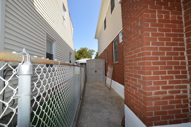 Foto del edificio - 125 Winchester Ave