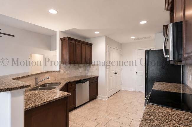 Building Photo - 215 Rainsong Trail