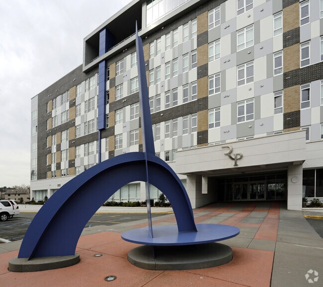 Foto del edificio - RIDGE POINT APARTMENTS