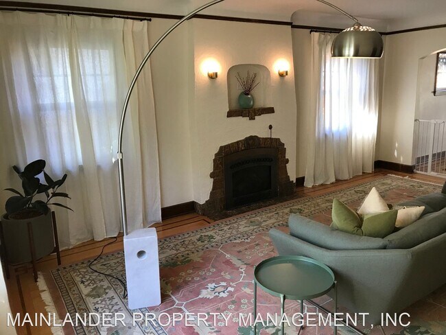 Foto del edificio - 3 br, 2.5 bath House - 2721 NE 21ST AVE