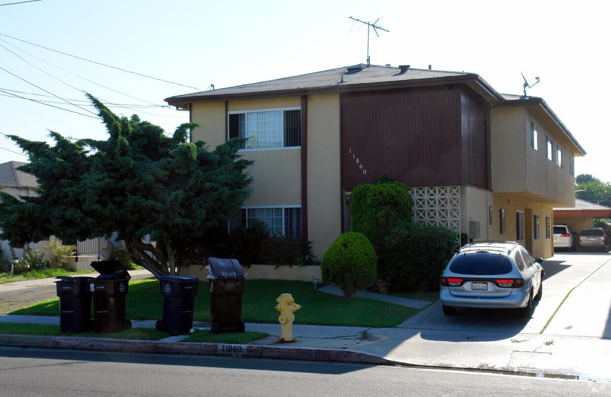 Foto del edificio - 11860 Truro Ave