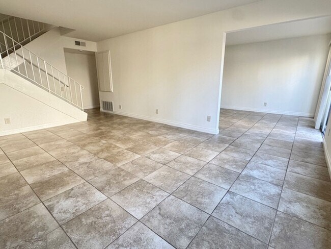 Foto del edificio - Charming 3 Bedroom in Thousand Oaks