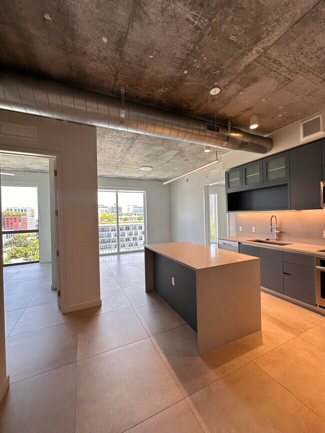Foto del edificio - 142 NW 31st St