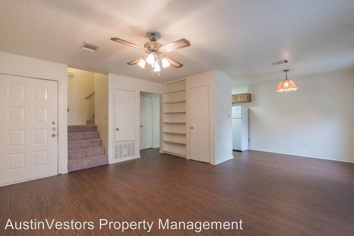 Primary Photo - 115 S Frio St