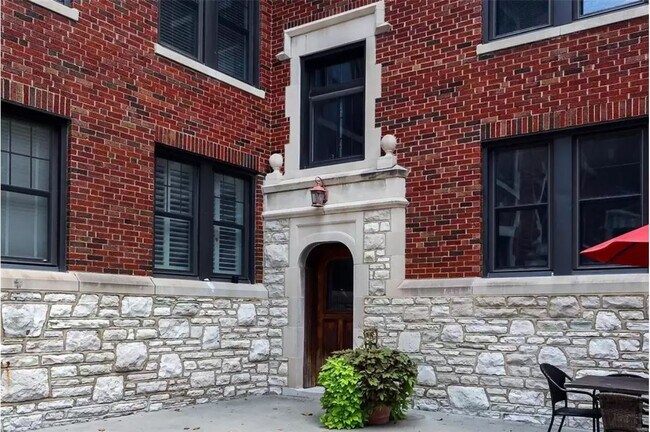 Entrance - 7515 Buckingham Dr