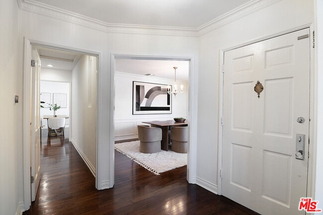 Building Photo - 326 N Vista St