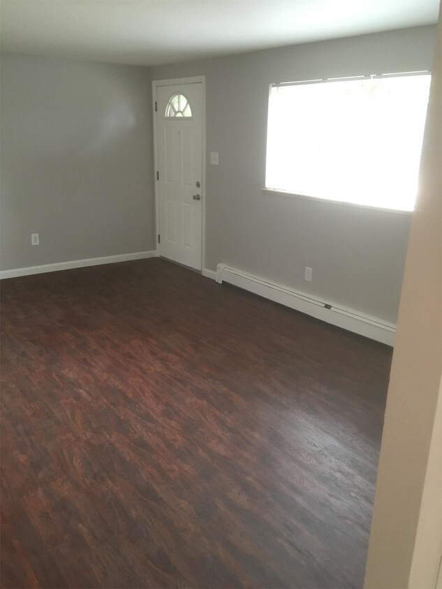 Foto principal - 7166 Stuart St