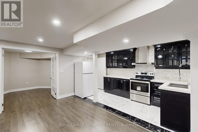 Building Photo - 38 Havanna Cres