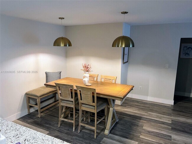 Foto del edificio - 12906 SW 52nd St