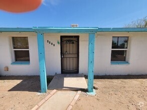 Building Photo - 4423 E Fairmount St