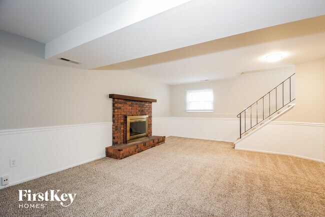 Building Photo - 4470 Ashford Ct