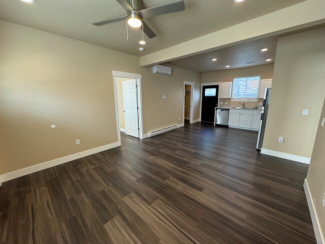 Building Photo - 310 3rd St W