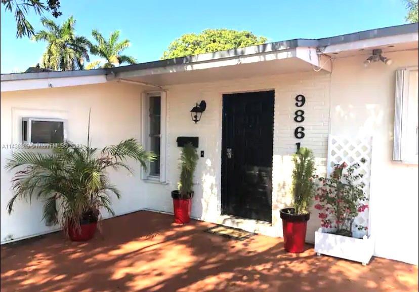 Foto principal - 9861 SW 13th Terrace