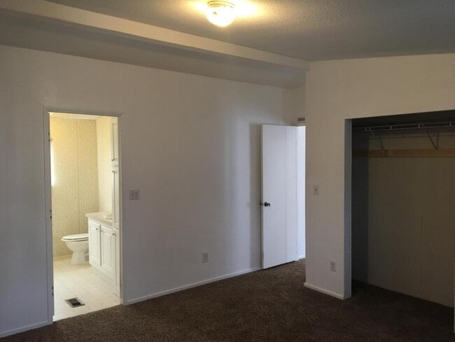Building Photo - 2775 Snapdragon Wy