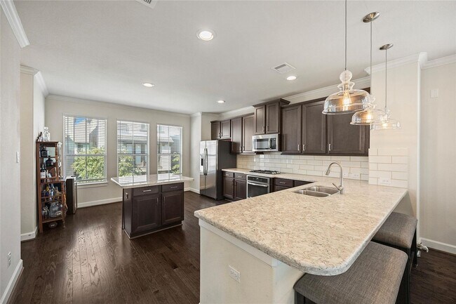 Building Photo - 1506 Brayson Oaks Pl