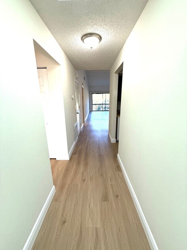 Foto del edificio - Newly Listed 2-Bed/2-Bath Condo for Rent i...