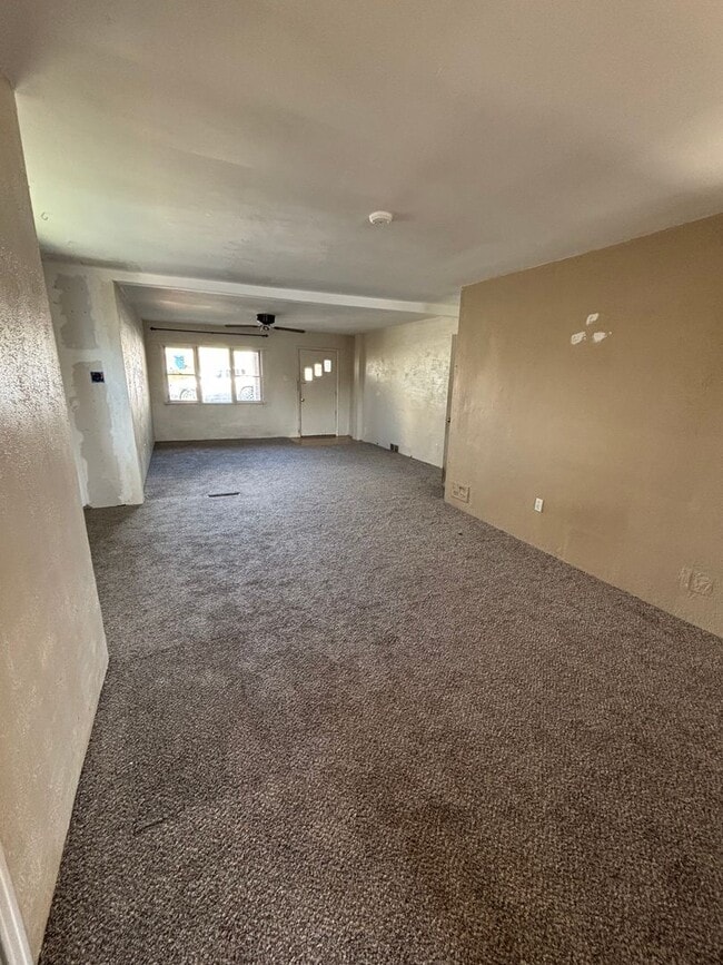 Building Photo - Large 3 Bedroom Single-Family Home in Arli...