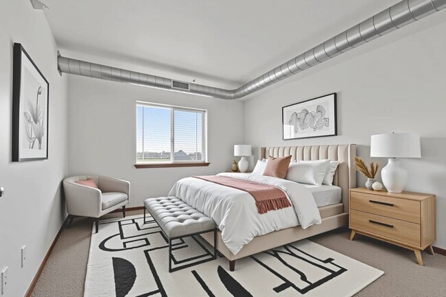 Building Photo - Willows South Commons