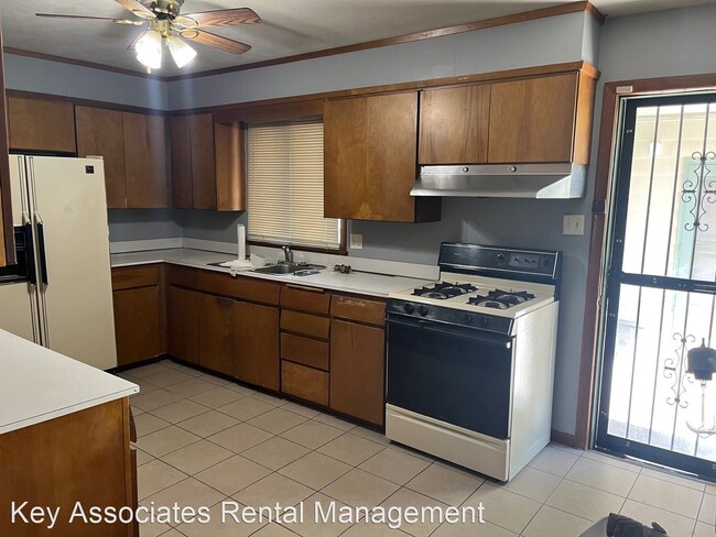 Foto del edificio - 3 br, 2 bath House - 6346 SW 10th