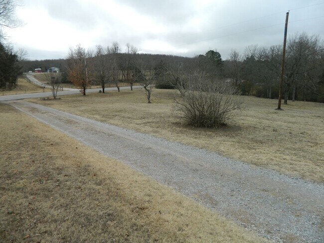 Building Photo - IN THE COUNTRY BUT CLOSE TO TOWN!! LAWN MA...