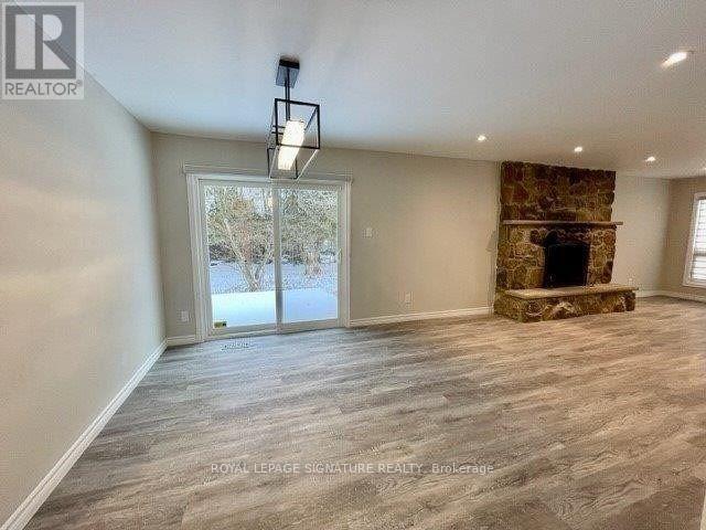 Photo du bâtiment - 5749 Lakeshore Rd