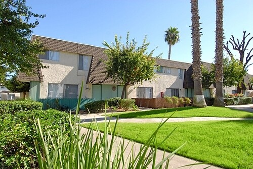 Paseo Del Prado Apartments Escondido Ca Primary Photo Paseo Del Prado Apartments