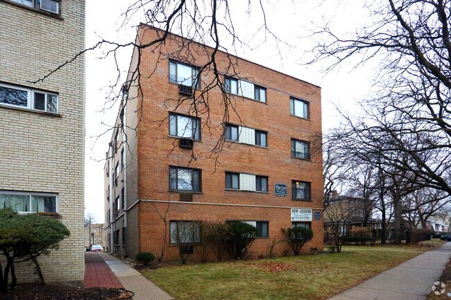 Ridge Court Apartments Apartments in Chicago IL Apartments com Ridge Court Apartments Apartments in Chicago IL Apartments com