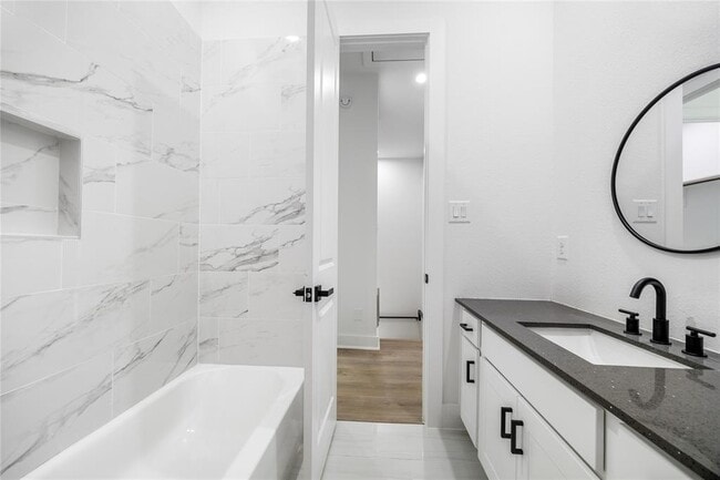 Foto del edificio - 1046 Marjorie St