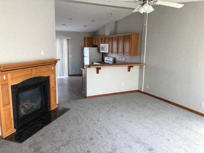 Foto del edificio - Rancher 3 Bed 2 Bath 2 Car Garage Oversized