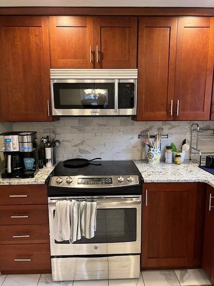 Building Photo - 27 Burlington Rd