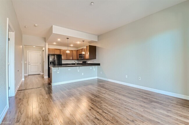 Foto del edificio - 1 br, 1 bath Condo - 2200 South University...