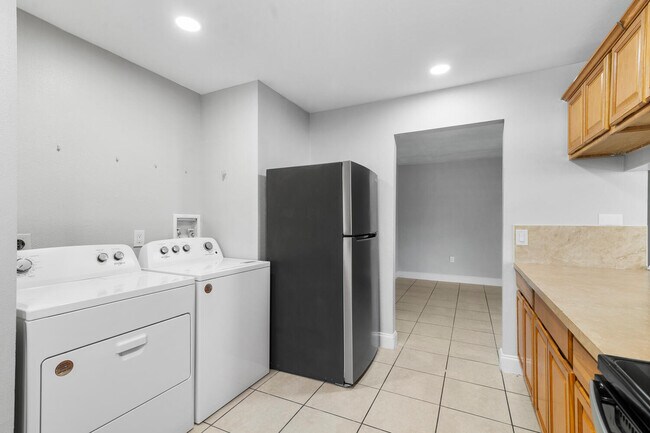 Lavandería - Azara Palm Bay