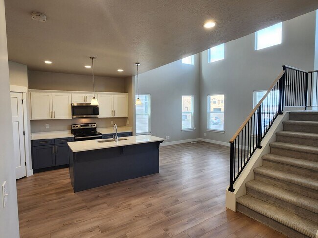 Foto del edificio - Newer 3 Bd 2.5 Ba Townhome in Herriman