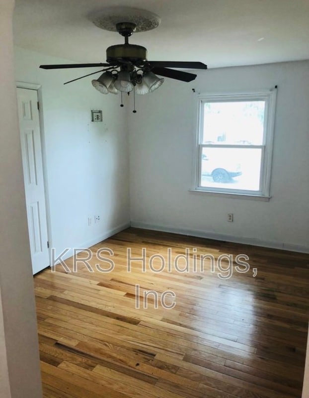 Building Photo - 8514 Kennedy Dr