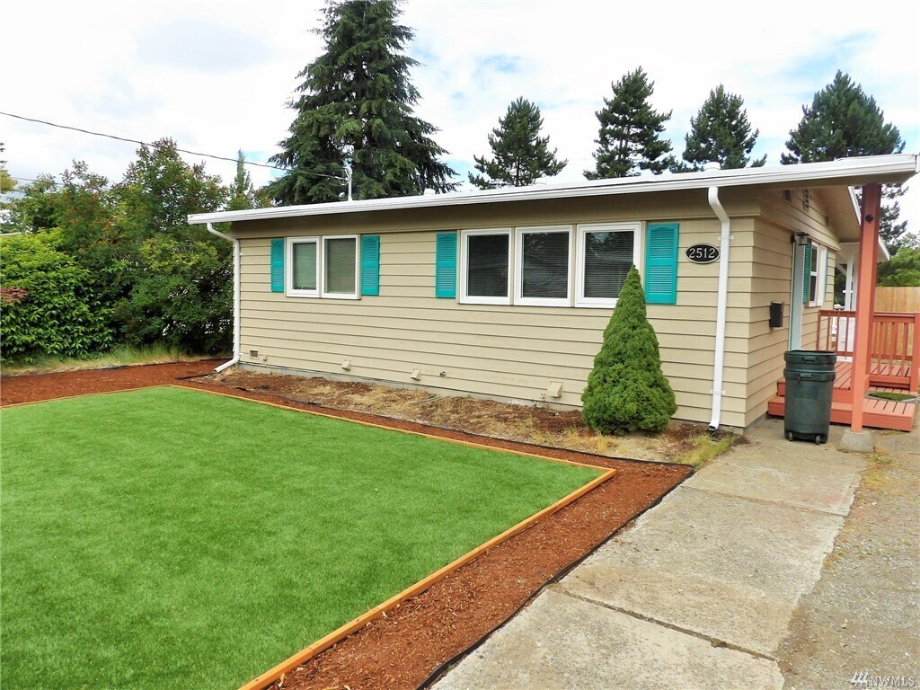 Foto principal - 2512 NE 7th St
