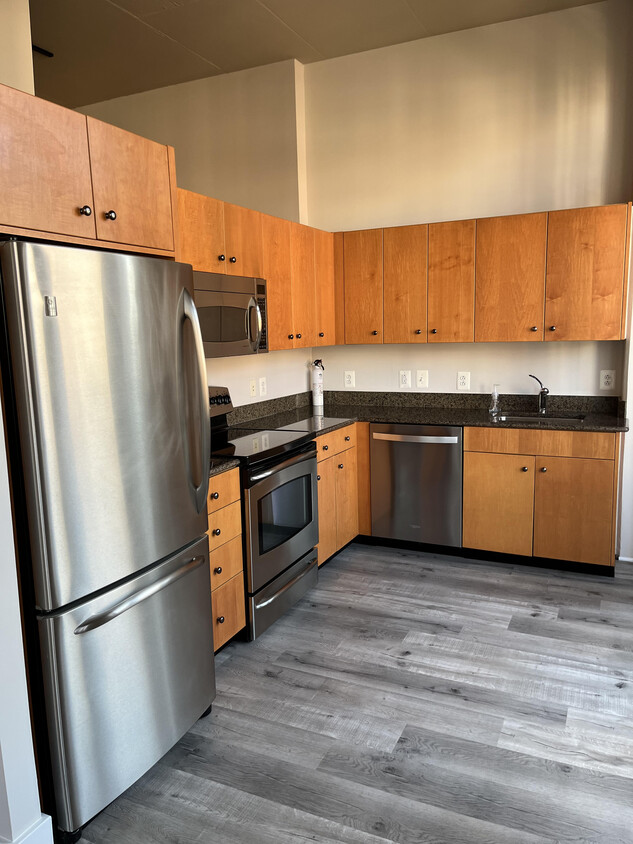 Foto principal - 520 John Carlyle St
