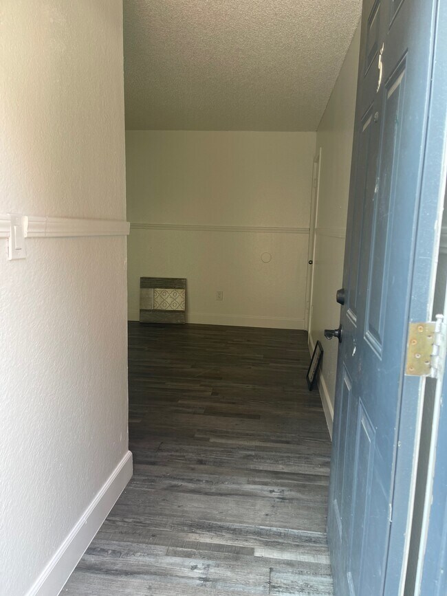 Building Photo - 8803 Van Nuys Blvd