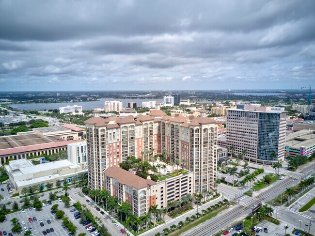 Foto del edificio - 550 Okeechobee Blvd